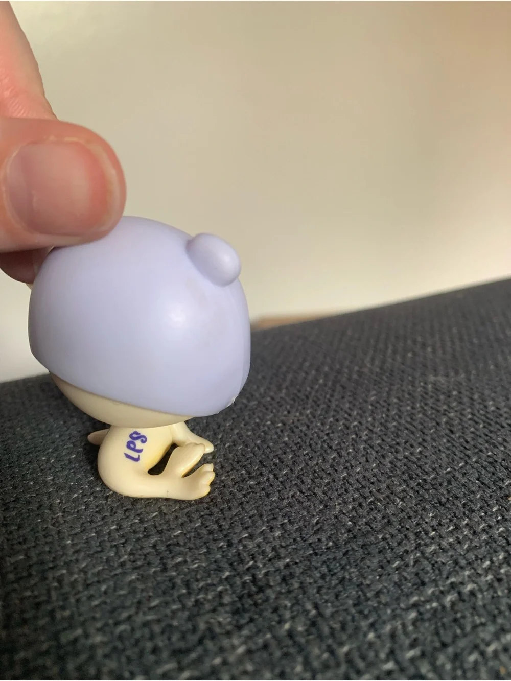 Rare littlest pet shop seal with hat